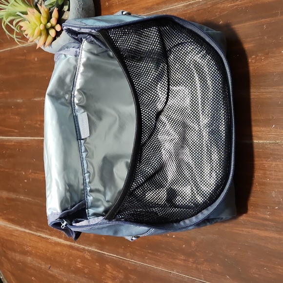 Kipling Kichirou Metallic Lunch Bag - Picture 3 of 6